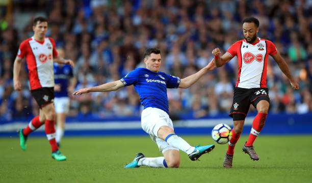 余高尔夫球 余高尔夫球